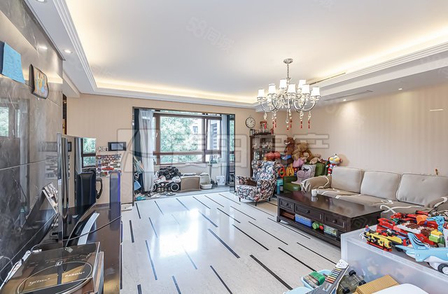 鸿坤花语墅3室2厅167.4㎡1590万二手房图片