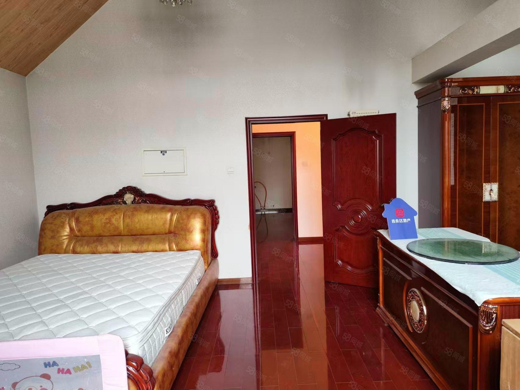 瑞海姆公寓(別墅)6室3廳3衛(wèi)288.93㎡南北750萬