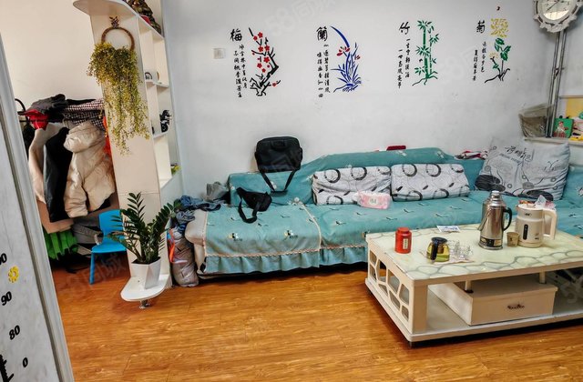 医疗配套成熟 南北通透 商品房 中间楼层 交通便捷 超低密度