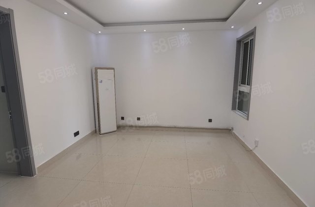 三室两卫 带车位 免大税 好楼层 一梯两户 公摊   诚售