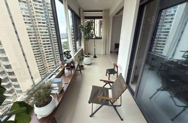 世家雍锦湖3室2厅130㎡110万二手房图片