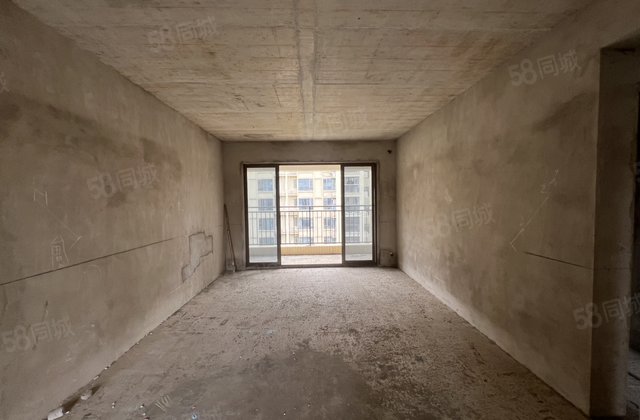 龙光普罗旺斯南区三组团4室2厅121㎡61万二手房图片