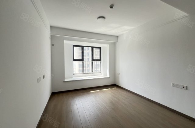 湖语上院 商品房 次新小区 小三居 高楼层视野好 电梯房