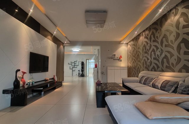 文轩外国语电梯中层4室2卫 水木清华学府花园裕昌文轩