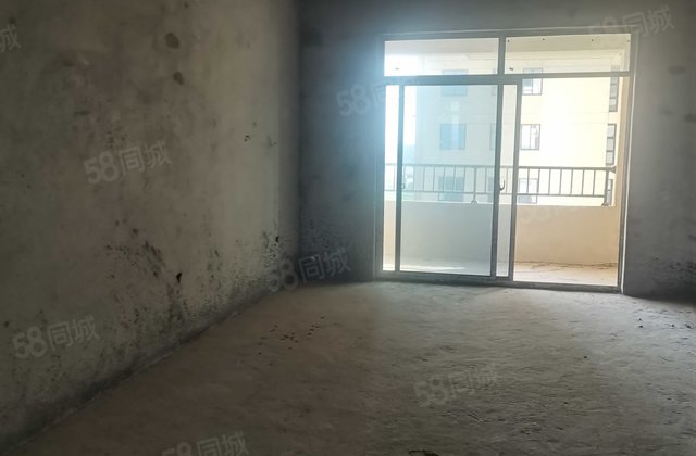 东城国际3室2厅131.7㎡50万二手房图片