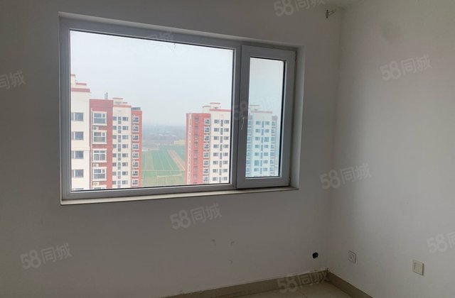 冯庄小区 南北朝向 视野开阔 有电梯 低密度 送家具价格可议