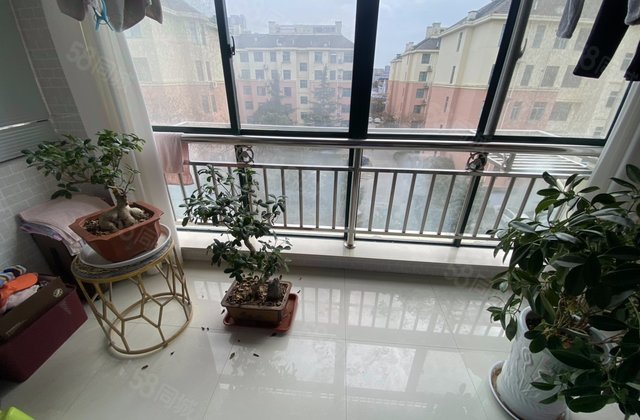 大自然新天地3室2厅138㎡53.6万二手房图片