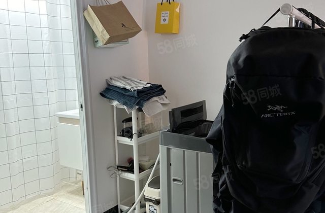 台州银泰城(商住楼)1室1厅35㎡33.8万二手房图片