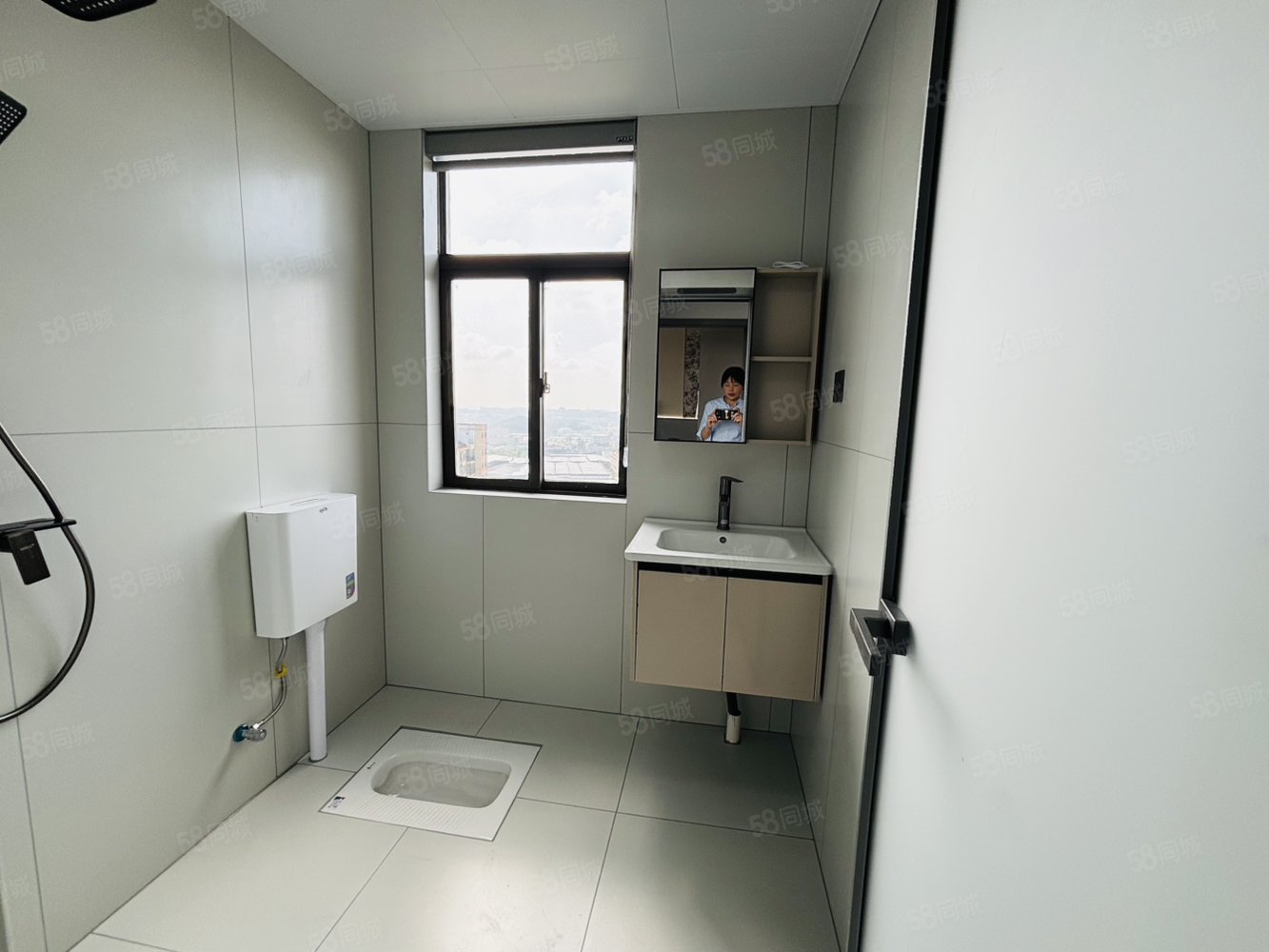 香槟国际5室2厅2卫130㎡南北69.8万