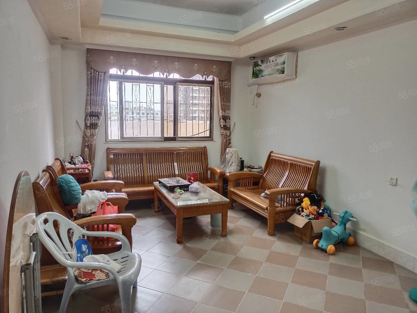 西门市场顶3室2厅1卫98㎡南北32万