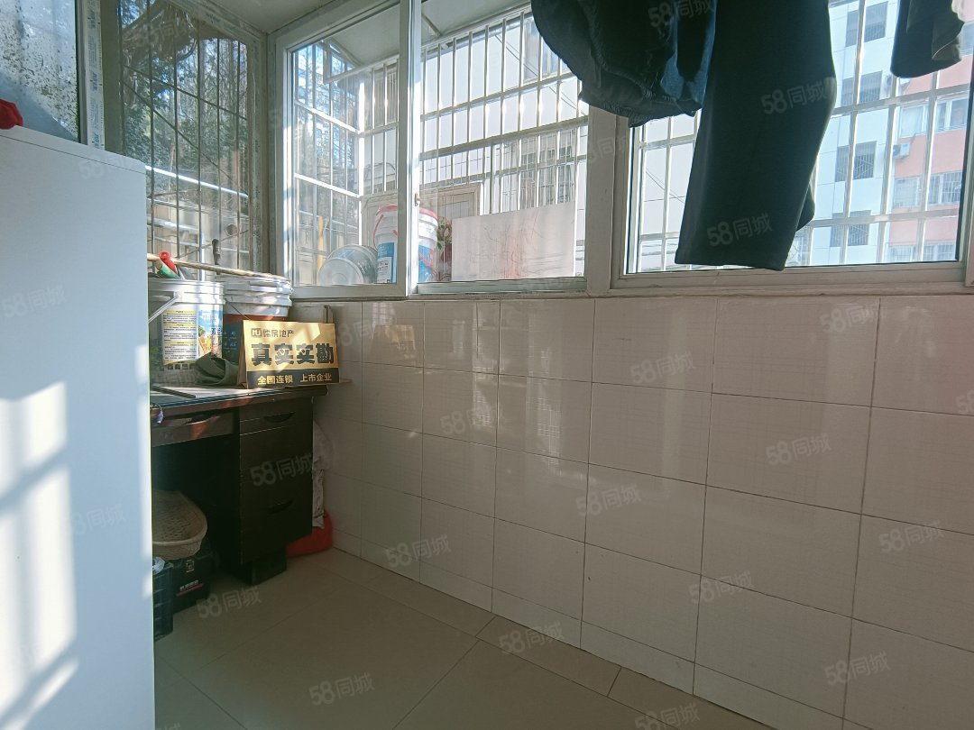 佳梦苑2室2厅1卫97㎡南北29.5万