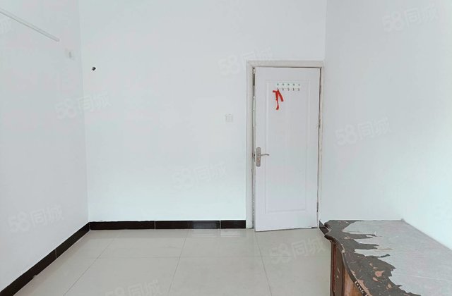 美华润景3室2厅103㎡52万二手房图片
