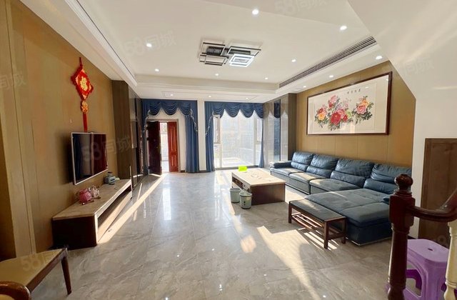 保利半山国际兰乔圣菲(别墅)4室2厅130㎡195万二手房图片