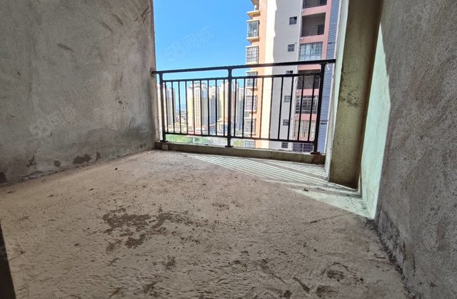 红河国际4室2厅129.46㎡45万二手房图片