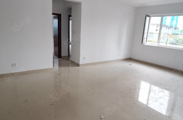 鑫亚公司 一手电梯房  楼层边户3室2卫带车储仅76.8万