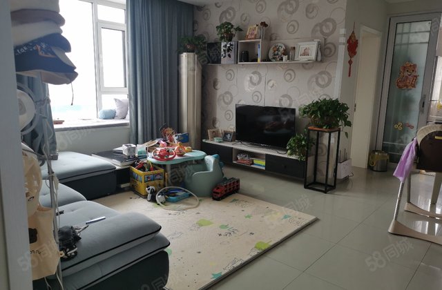 万达 花园路   三中北校 地暖房 东边户 标准三居室