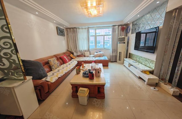 湖边团购房  一楼带大院子   停车方便