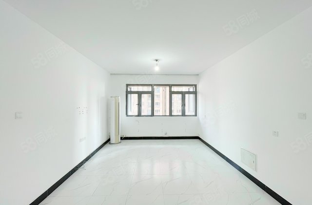 八方小区(C区)3室2厅125.13㎡305万二手房图片