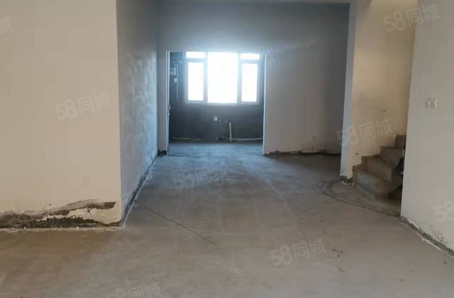 金信南苑逸墅家4室3厅2卫