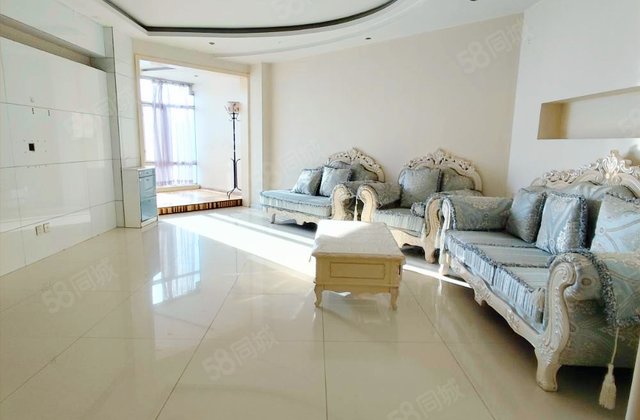 御花园假日广场4室2厅183㎡179万二手房图片