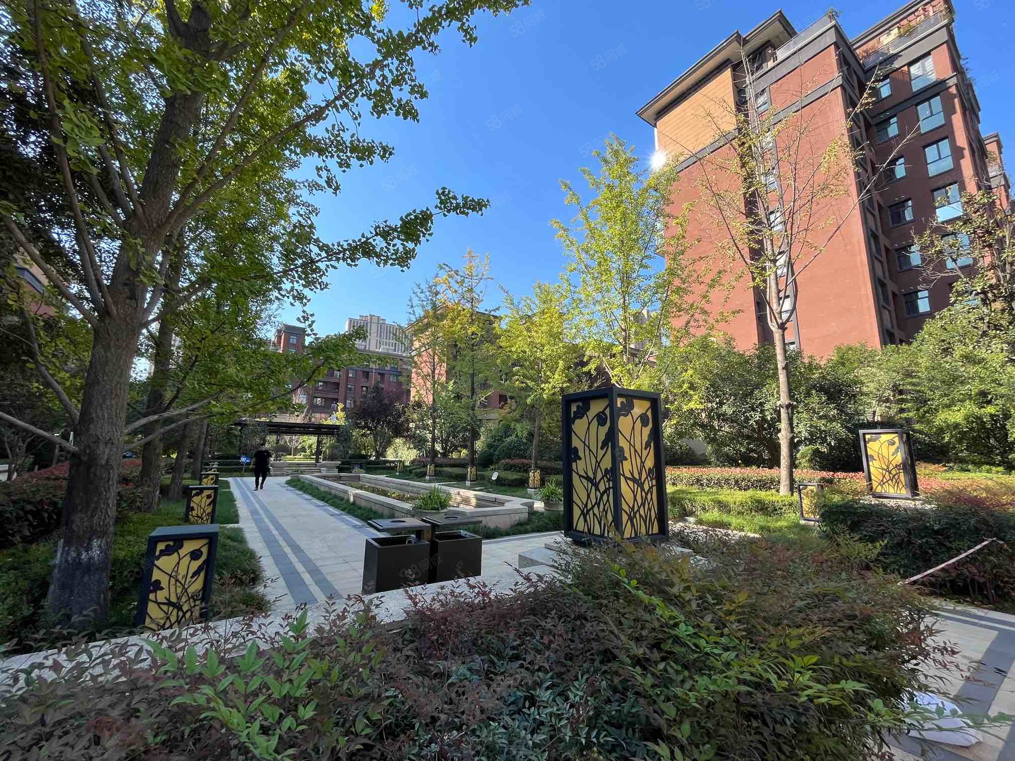 低密度 香都玖墅精装4室 小区中间 满2随时看,天地源曲江香都(b区)