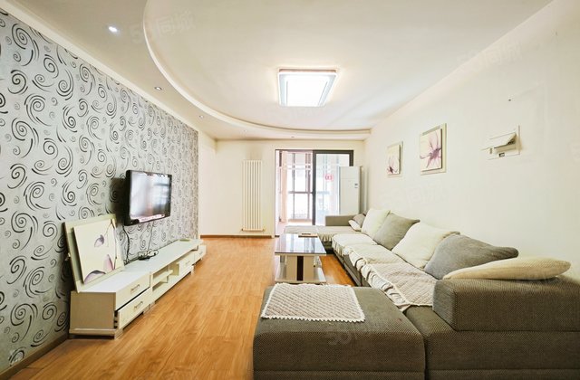 绿地新里花园一期3室2厅126.1㎡130万二手房图片