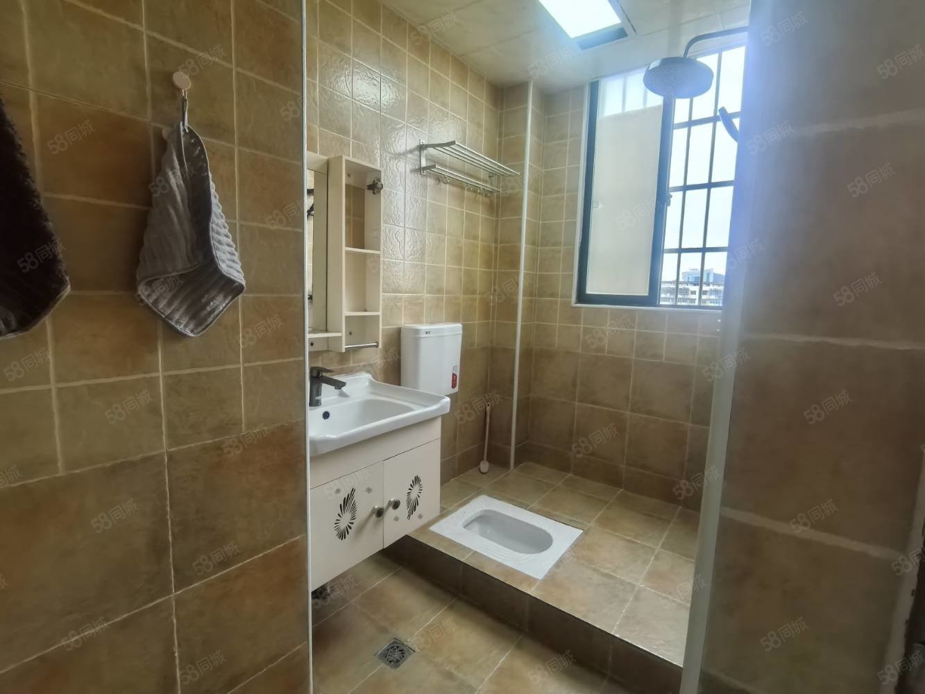 宜人小居3室2厅1卫90㎡南北39.8万