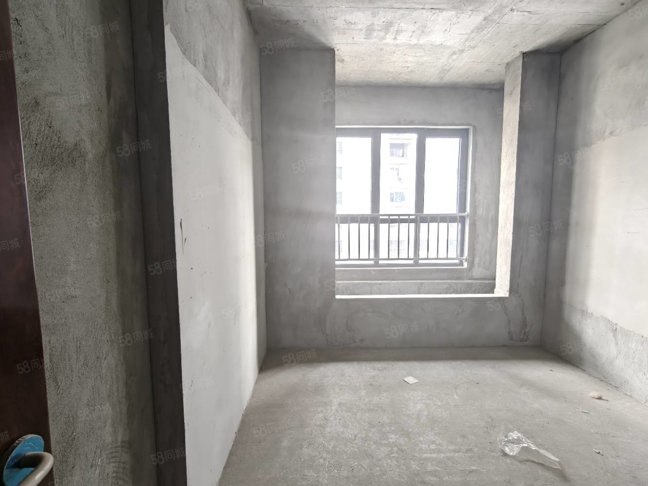 香山苑小区(张湾)3室2厅2卫106㎡南北78万