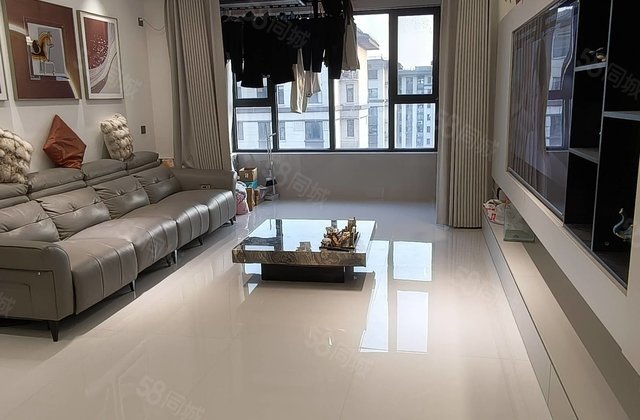 金宏国际华府3室2厅130㎡125万二手房图片