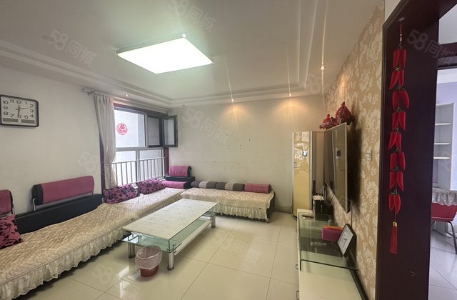 建设路 阿尔卡迪亚 送车位 地下室 带家具家电 随时看房联系