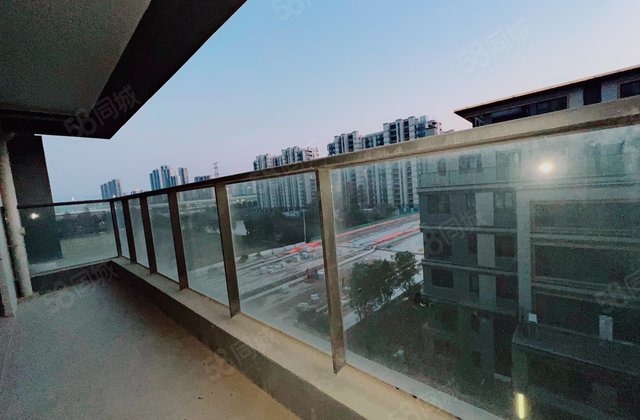 维科水岸春晖4室2厅156.28㎡399万二手房图片