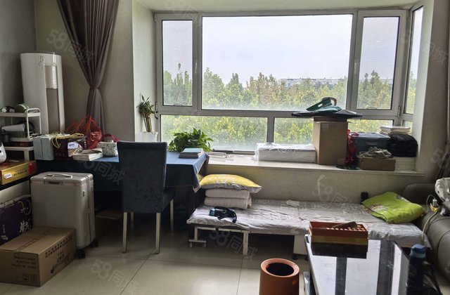 文轩本部，龙湾二期北门六层洋房，好楼层东边户，带车位地下室