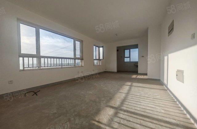 边户，  好楼层，送车位储藏室，新一中外国语培文，随时看房。