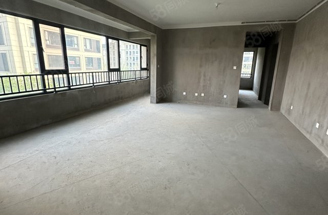 绿城新泰玉兰花园3室2厅147㎡87万二手房图片