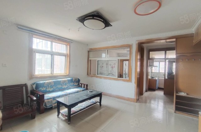 出售 建设路上 多层三楼 汽车总站旁 小区刚做完整改停车方便