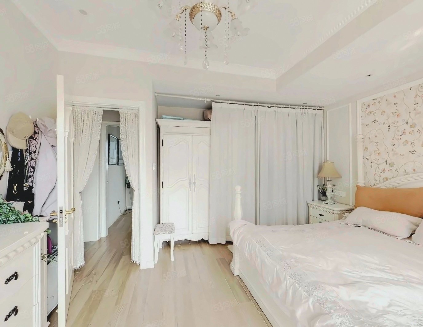 楓露皇苑6室3廳1衛(wèi)243.1㎡南北1410萬(wàn)