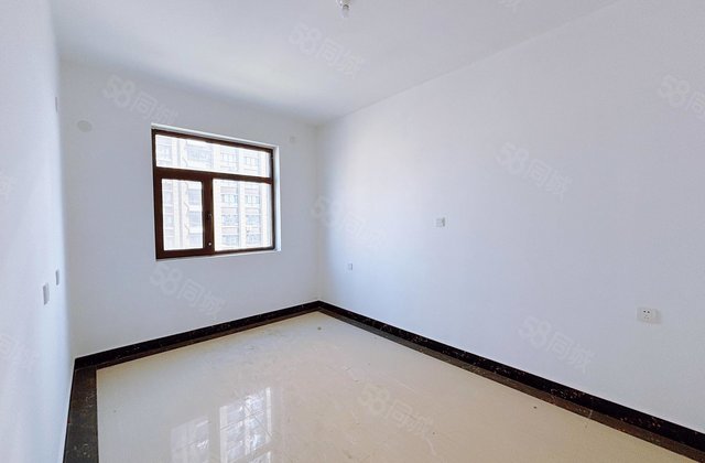 急售公园旁中央帝景四室大平层送车位地下室新房未住随时看房