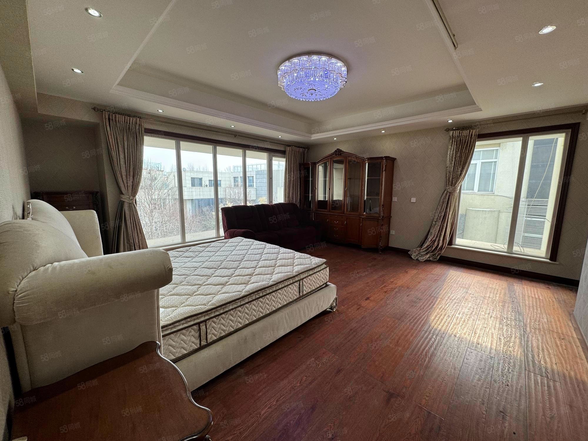 澳景園5室3廳4衛(wèi)475.78㎡南北1999萬