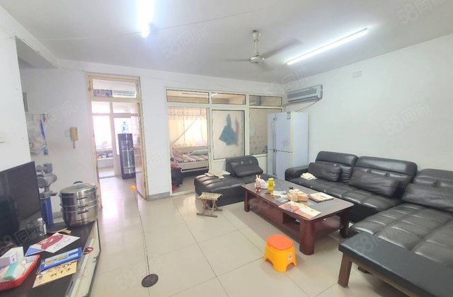 活动中心附近 馨安公寓 低楼层 免大税 送车储藏室