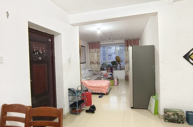 好楼层，金水湾，中间楼层，三室两厅两卫，送储藏室