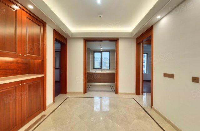 江东金茂府4室2厅137.01㎡468万二手房图片