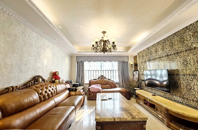 卓锦城4期千树郡3室2厅124.55㎡230万二手房图片