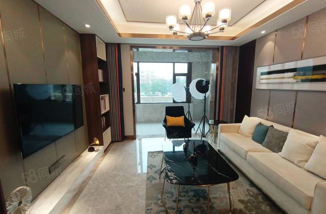 嘉利学府3室2厅120㎡66万二手房图片