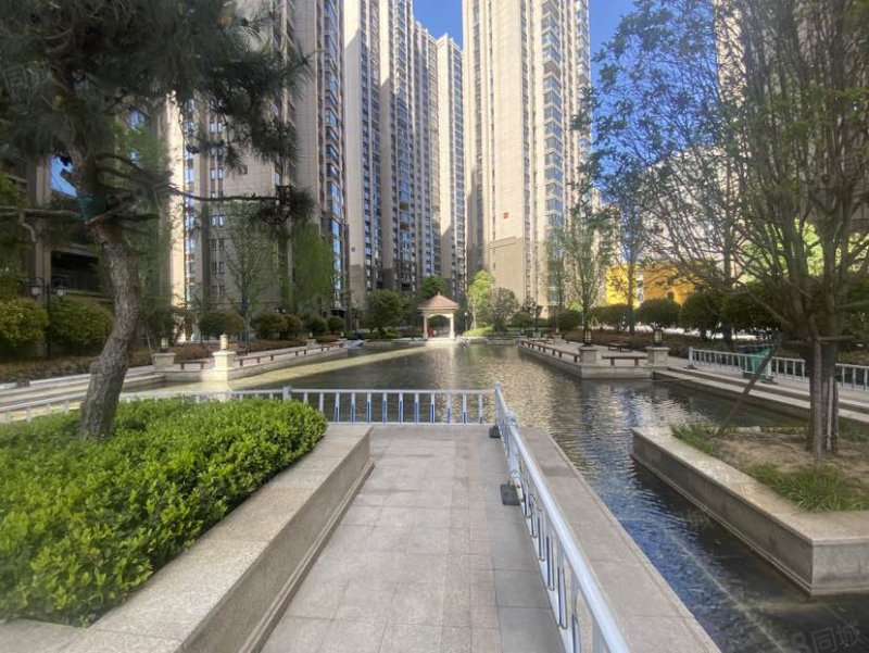 恒大城3室2厅1卫102.66㎡南北78.5万