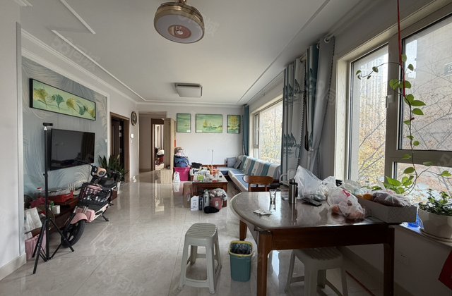 民生凤凰城11号院！新出3室2厅1卫边户！捡  仅售75万！