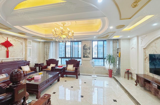 绿地太湖城7室2厅247.74㎡398万二手房图片