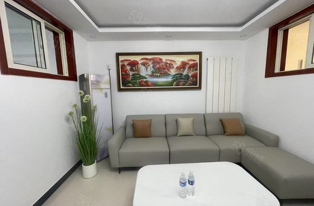 东关国际北邻河东  旁中层精装三室带储藏室可按揭随时看房