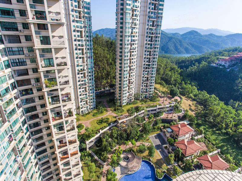 凯茵新城天誉3室2厅2卫144㎡南300万