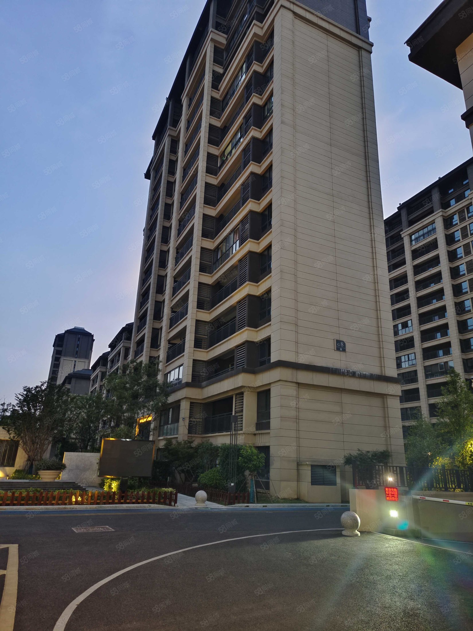 池州绿地城3室2厅1卫97㎡南50万