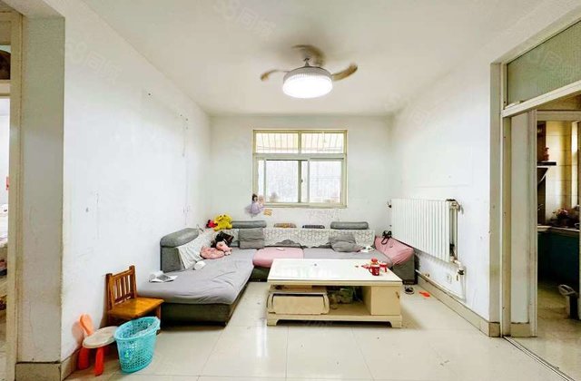 急售嘉和花园多层三楼，3室80平一口价29万，可按揭